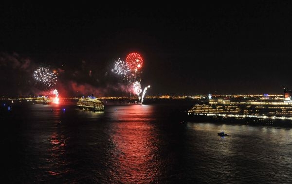 Cunard cruise ships New York Harbor