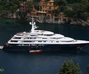 Superyacht Reverie