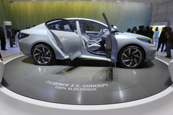 Renault concept car electric Fluence