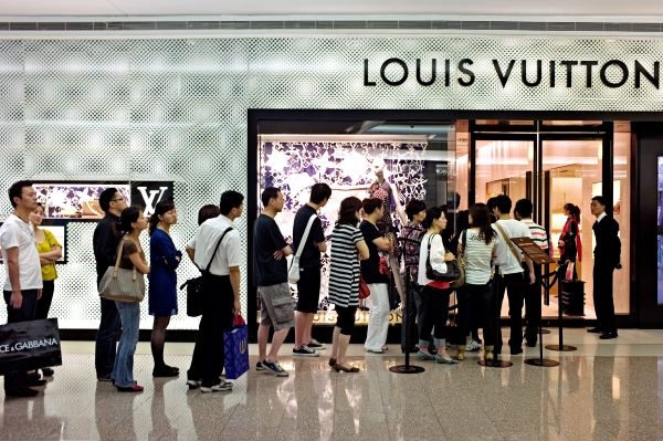 mainland Chinese luxury consumers