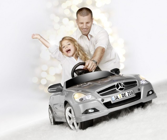 Mercedes Benz Christmas Gifts 2011