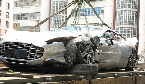 Aston Martin one-77 crash