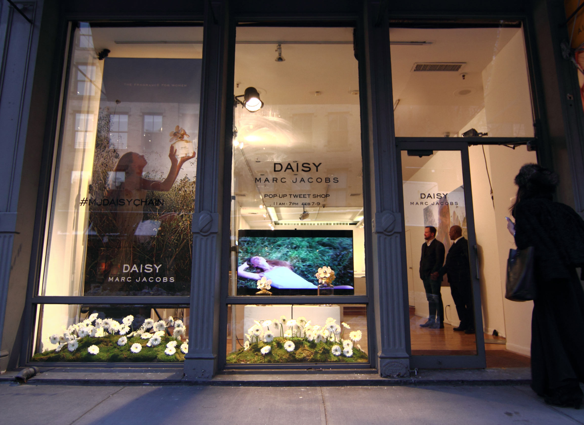 Daisy Marc Jacobs pop-up store