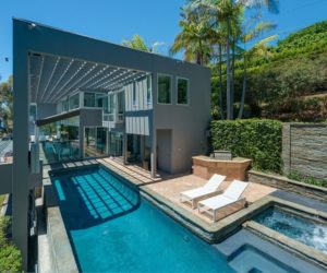 Matthew Perry Malibu villa pool