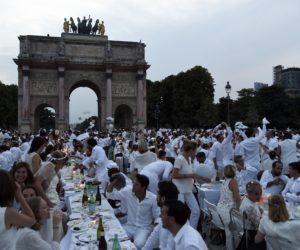 Dinner in White 2015