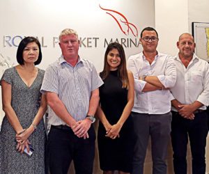 Yacht Sourcing’s Sontaya Ruennam (middle), Nicolas Monges (second right) and Xavier Fabre (far right) with Royal Phuket Marina staff