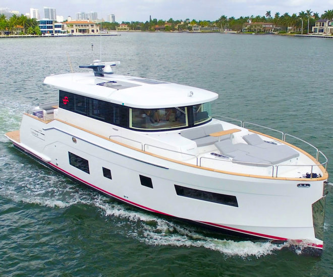 German Frers designed the hull and superstructure of the Sirena 58 Coupe