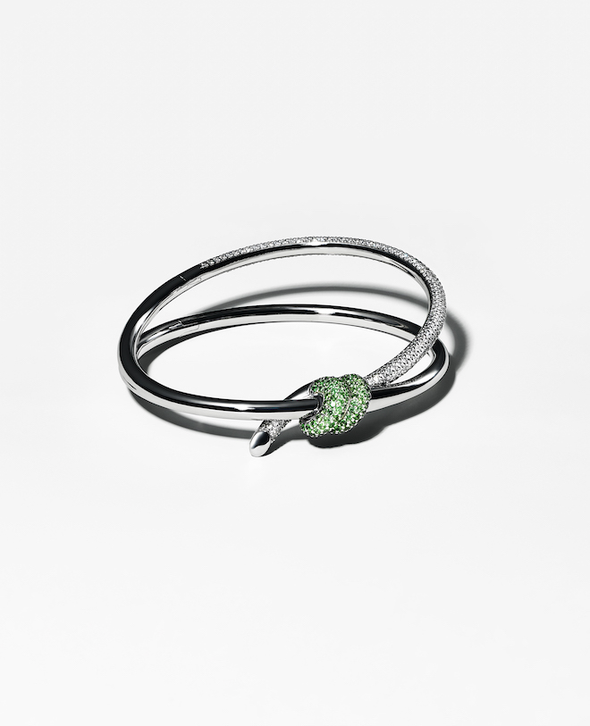 Tiffany x Arsham Studio Knot bracelet in 18k white gold with tsavorites and diamonds - Credit Toby McFarlan Pond for Tiffany & Co.