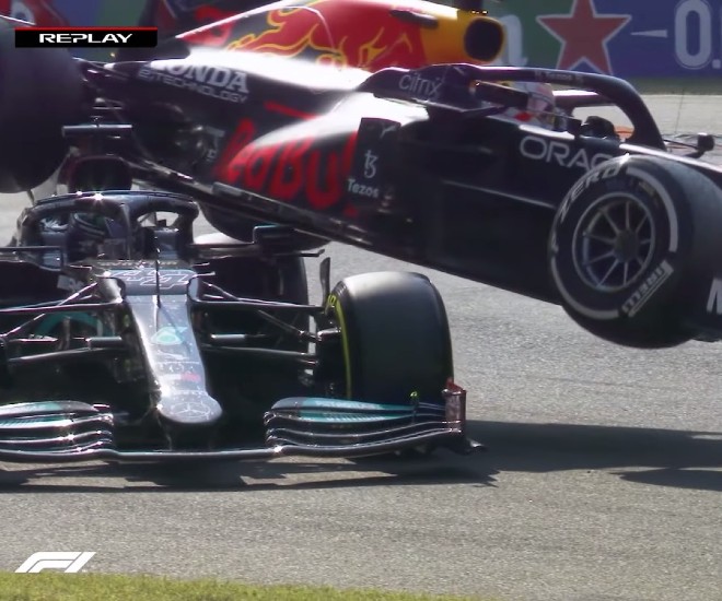 verstappen hamilton crash