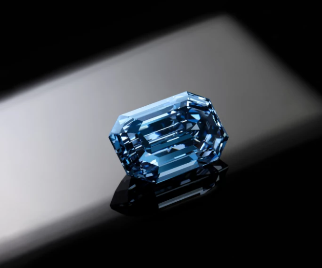 Sotheby’s To Auction 15.10 Carat Vivid Blue Diamond For $48M