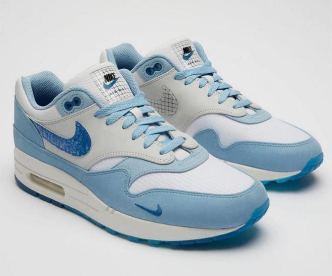 Deneyimli Kisi Belki Televizyon Izlemek Nike Air Max Light 3 Kenar Merkez Hatira