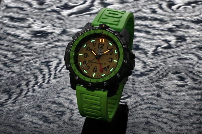 Luminox Commando Raider 3320 Series