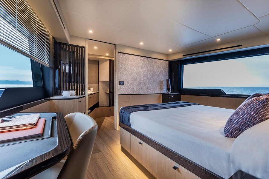 Absolute 56 Fly master suite