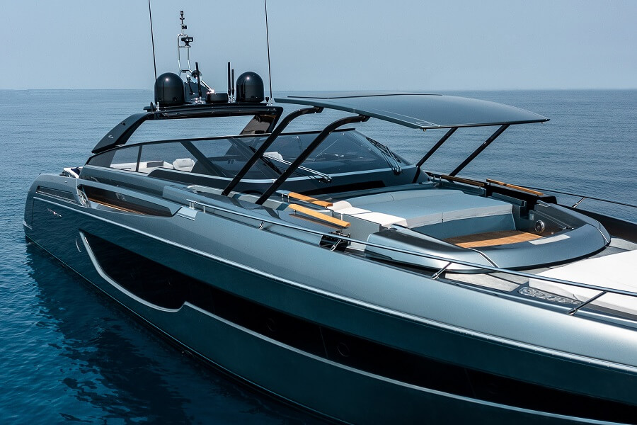 76' Bahams C-Top