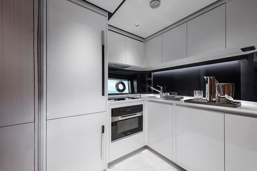 76' Bahamas Super galley