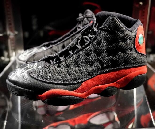 Air Jordan 13 "Bred"