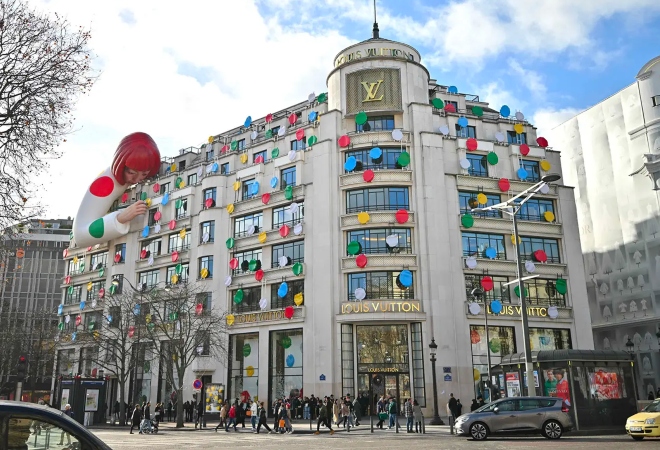 Yayoi Kusama collaboration with Louis Vuitton. The London installation. 