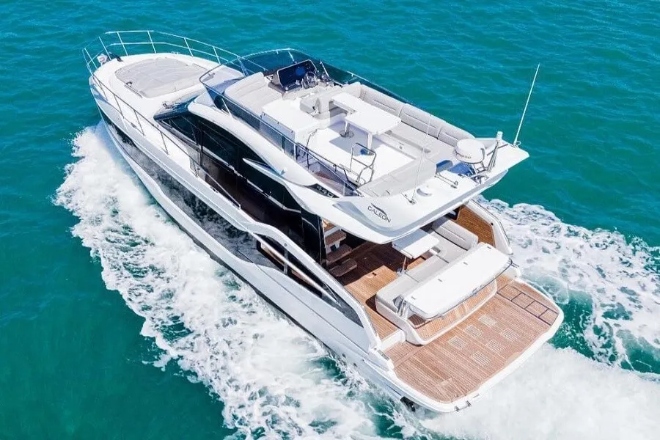 Galeon 440 Fly.