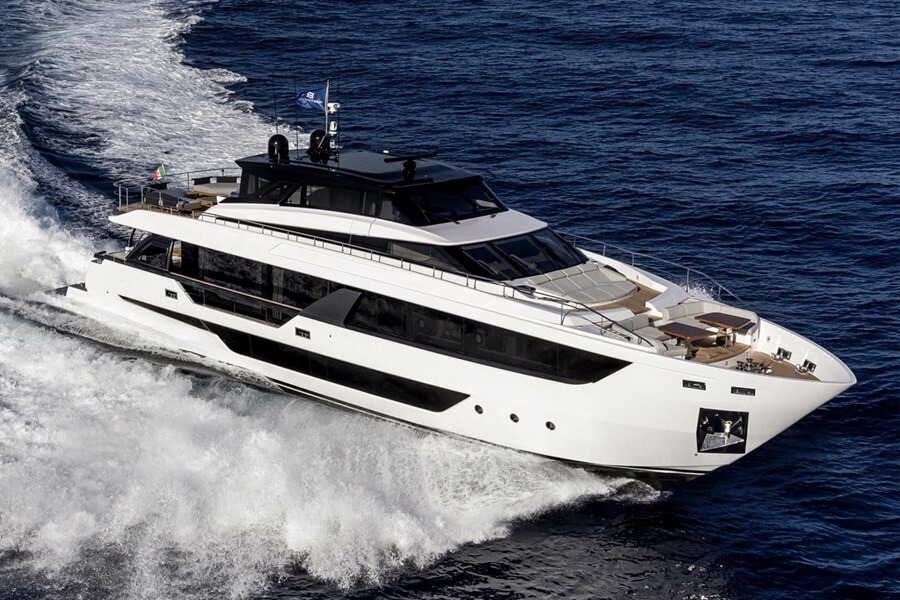 1 Ferretti Yachts 1000 Sky Deck