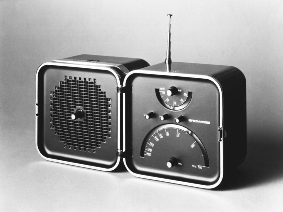 Brionvega TS522 radio