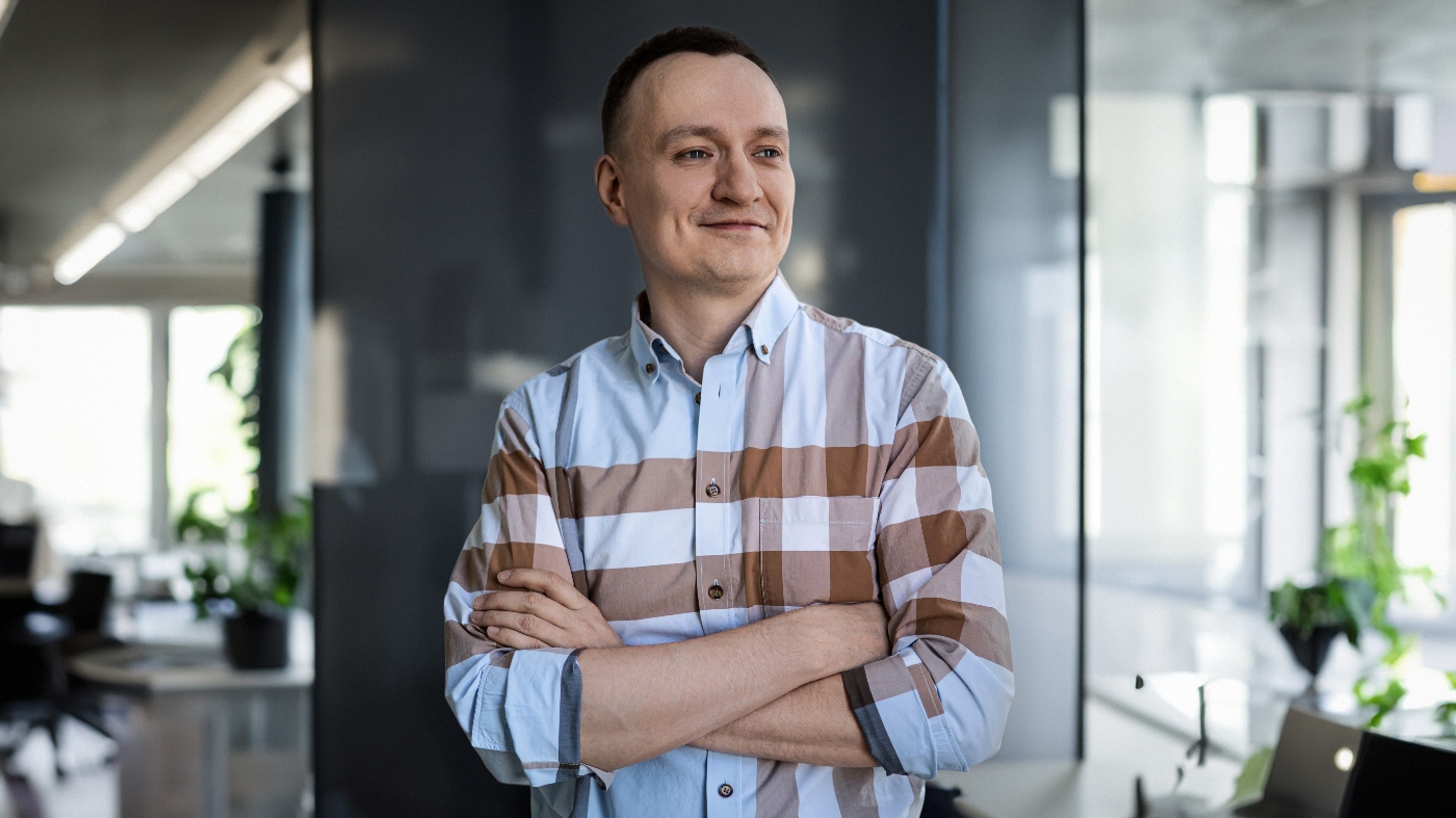 Ivan Safonov holds an MBA degree