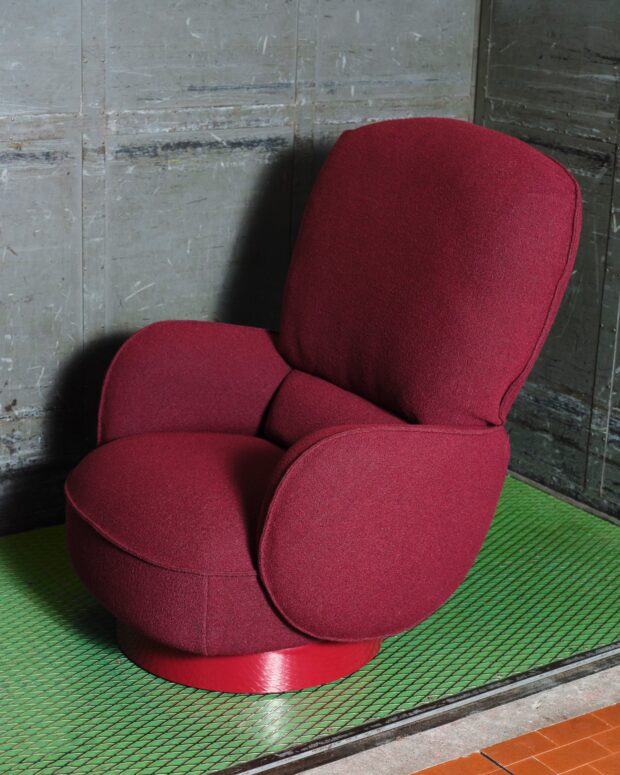 Yori-Kiri swivel lounge chair, Zanotta.