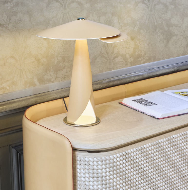 Valse lamp, Louis Vuitton.