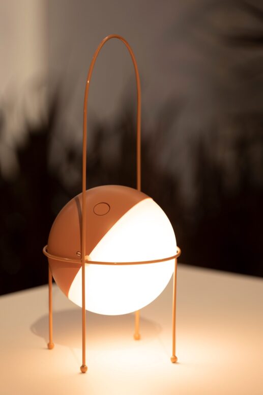 Madco lamp, Ambientic.