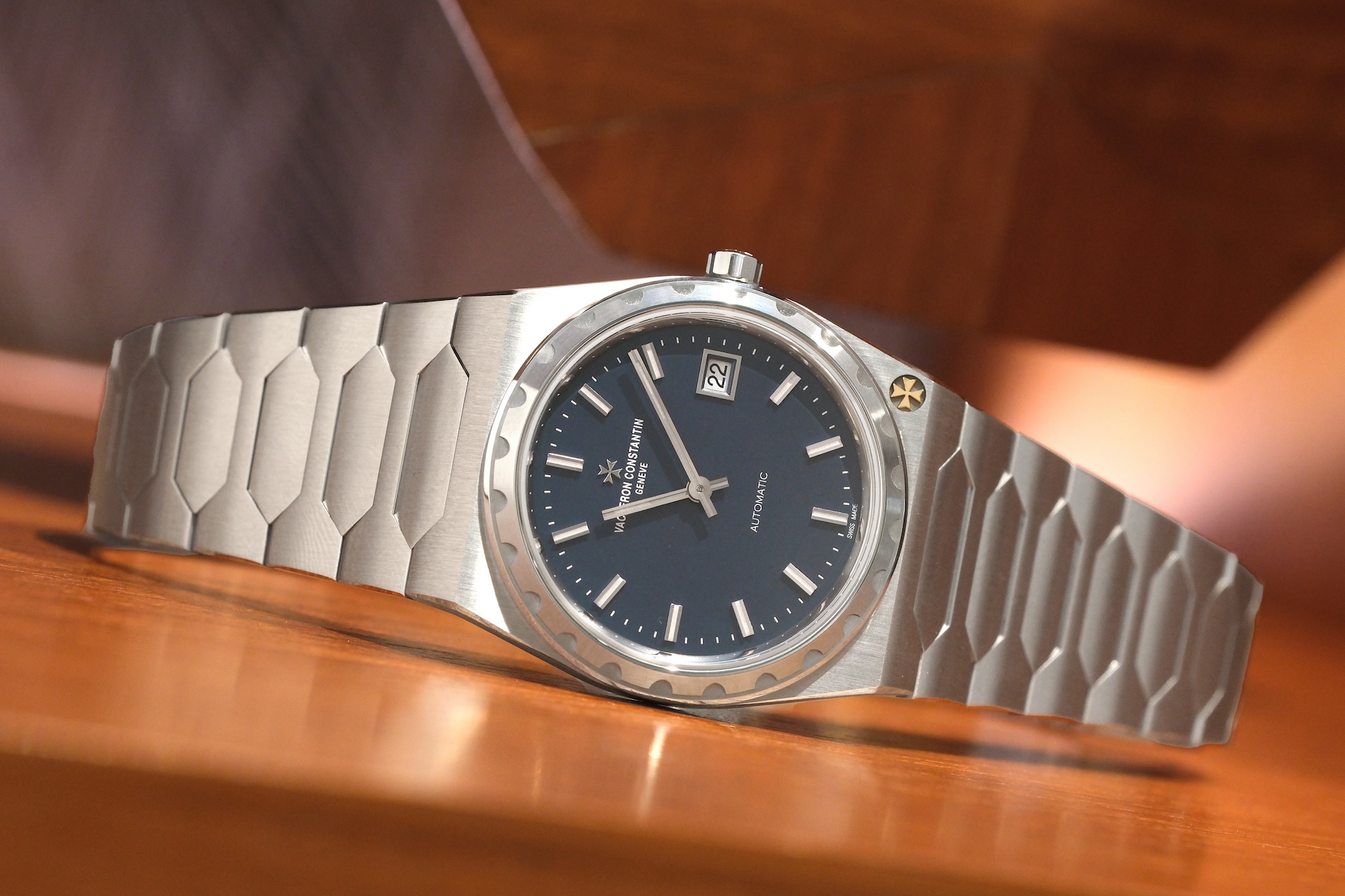 Its blue dial can perhaps be more accurately described as a blue-grey one