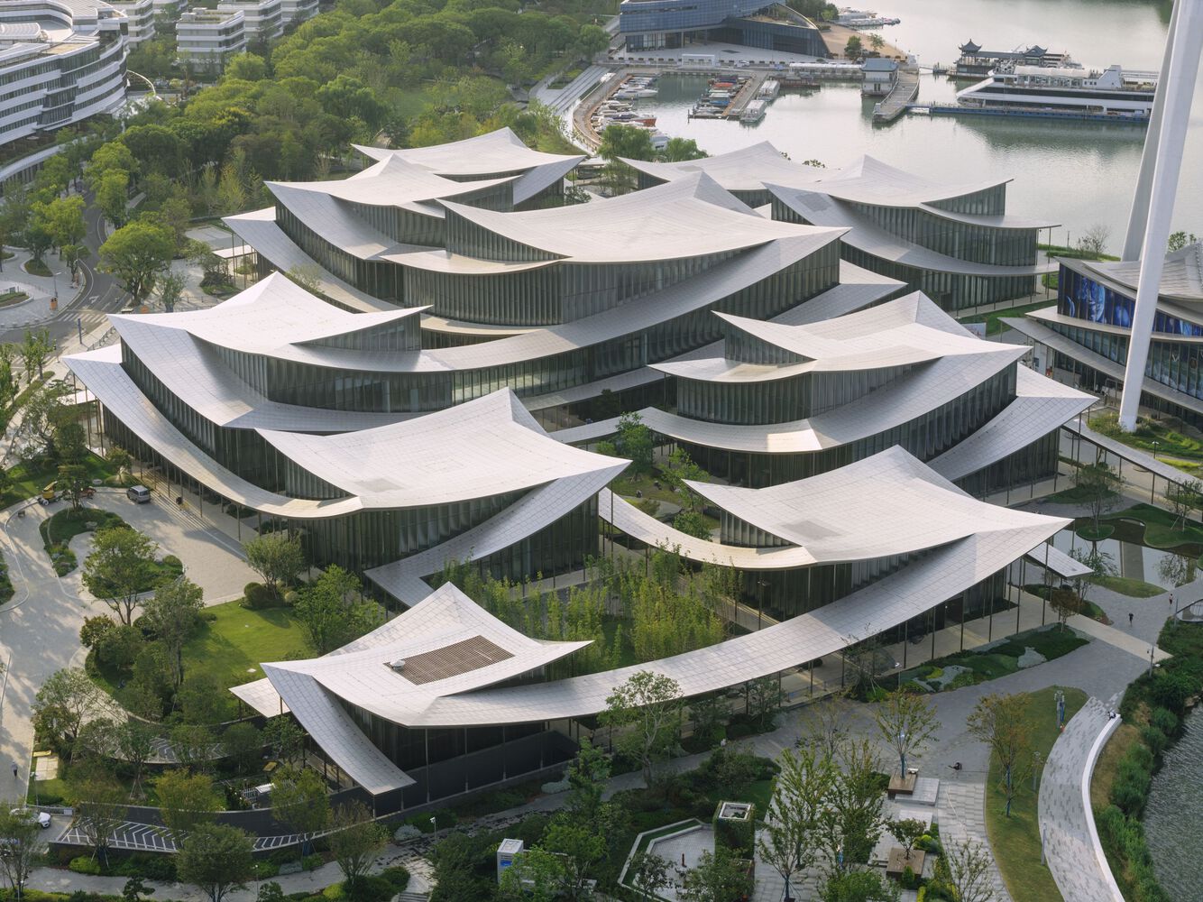 Suzhou Museum of Contemporary Art. Image @Wikipedia by Ye Jianyuan, StudioSZ Photo, Justin Szeremeta.