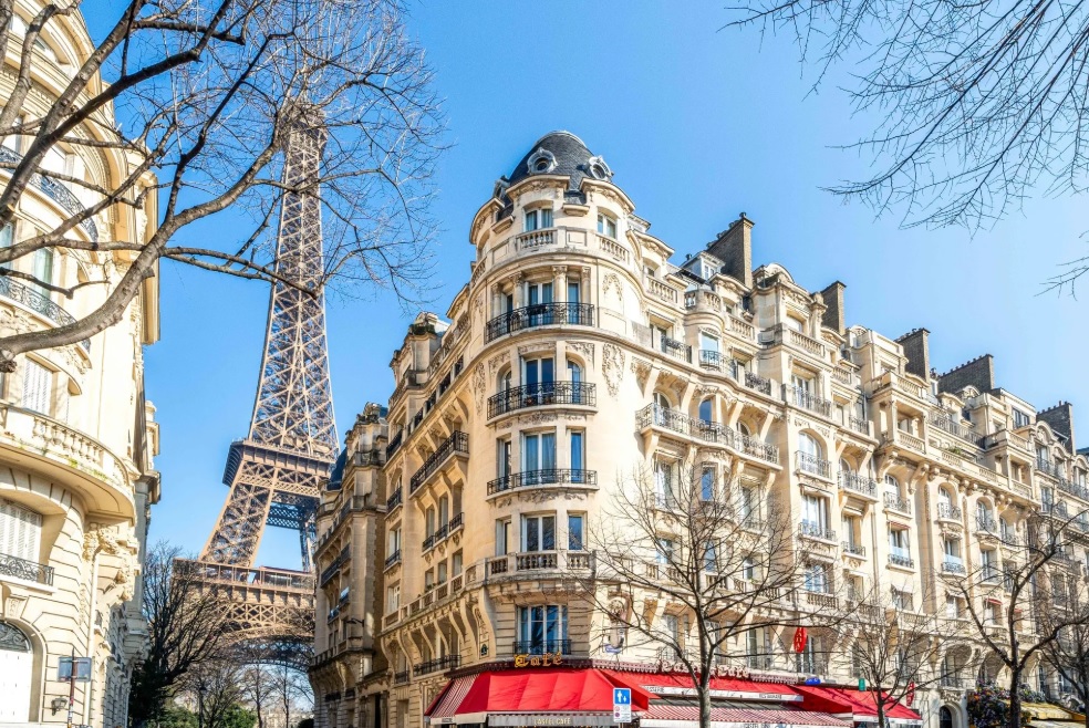 Paris home, JamesEdition.com