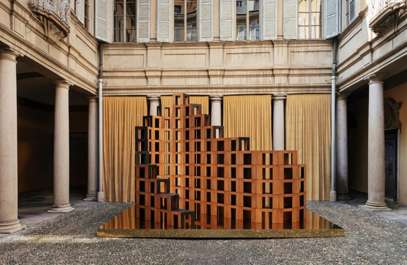H&M + Kelly Wearstler exhibition in Milan. Image: thenordroom.com