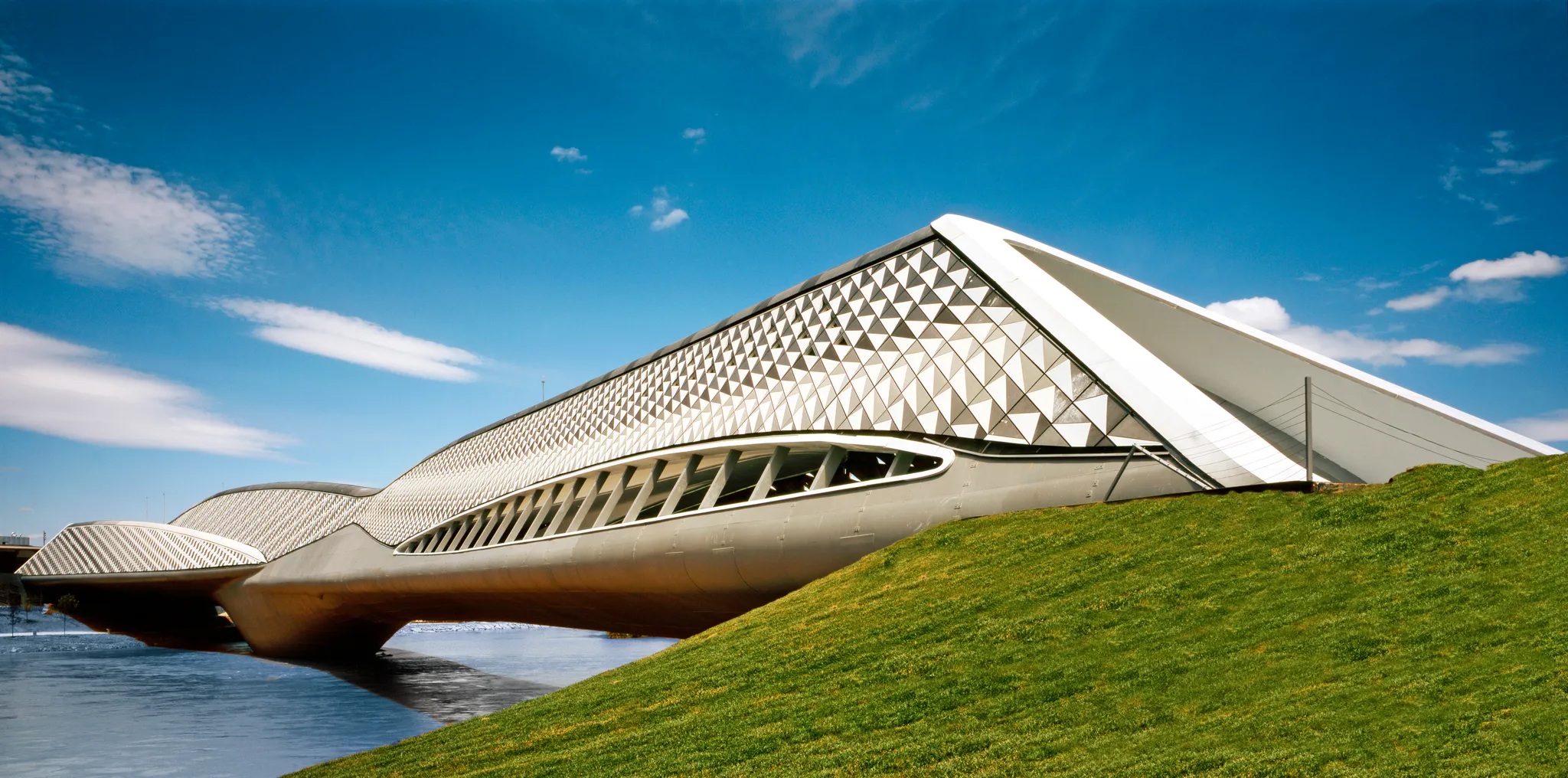Zaragoza Bridge Pavilion (2008), Zaragoza, Spain. Image: Getty.