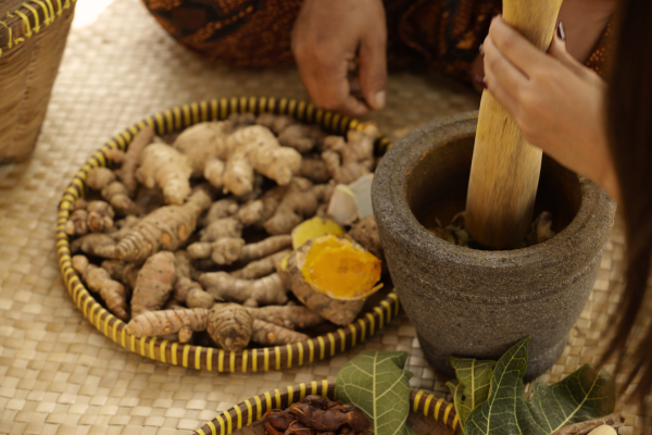 A jamu session allows you to understand how herbs play a significant role in your body's nourishment. Image: Garrya Bianti.