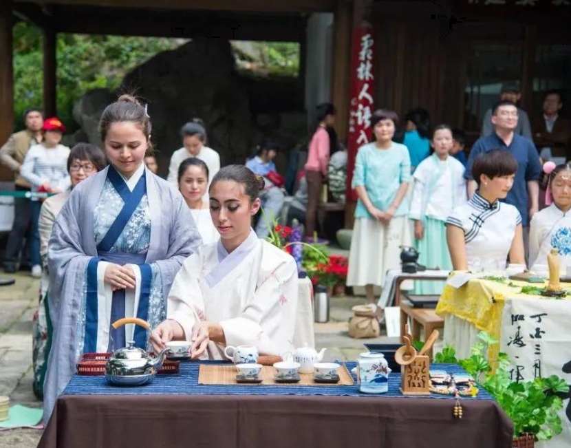 Experience various tea ceremonies executed by tea experts at the Tea Museum. Image: teamuseum.cn